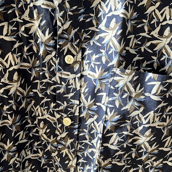 Goodfellow & co button down - Picture 2 of 4